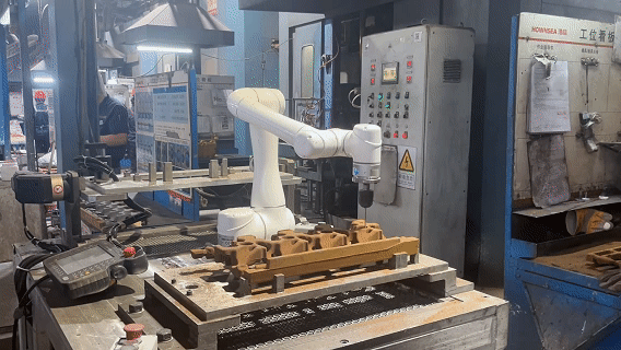 G22恒峰缸盖砂芯自动修芯机器人