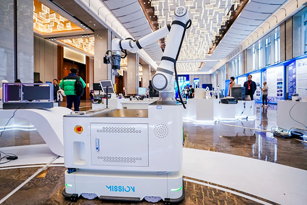 G22恒峰机器人携CNC上下料复合机器人整站解决方案